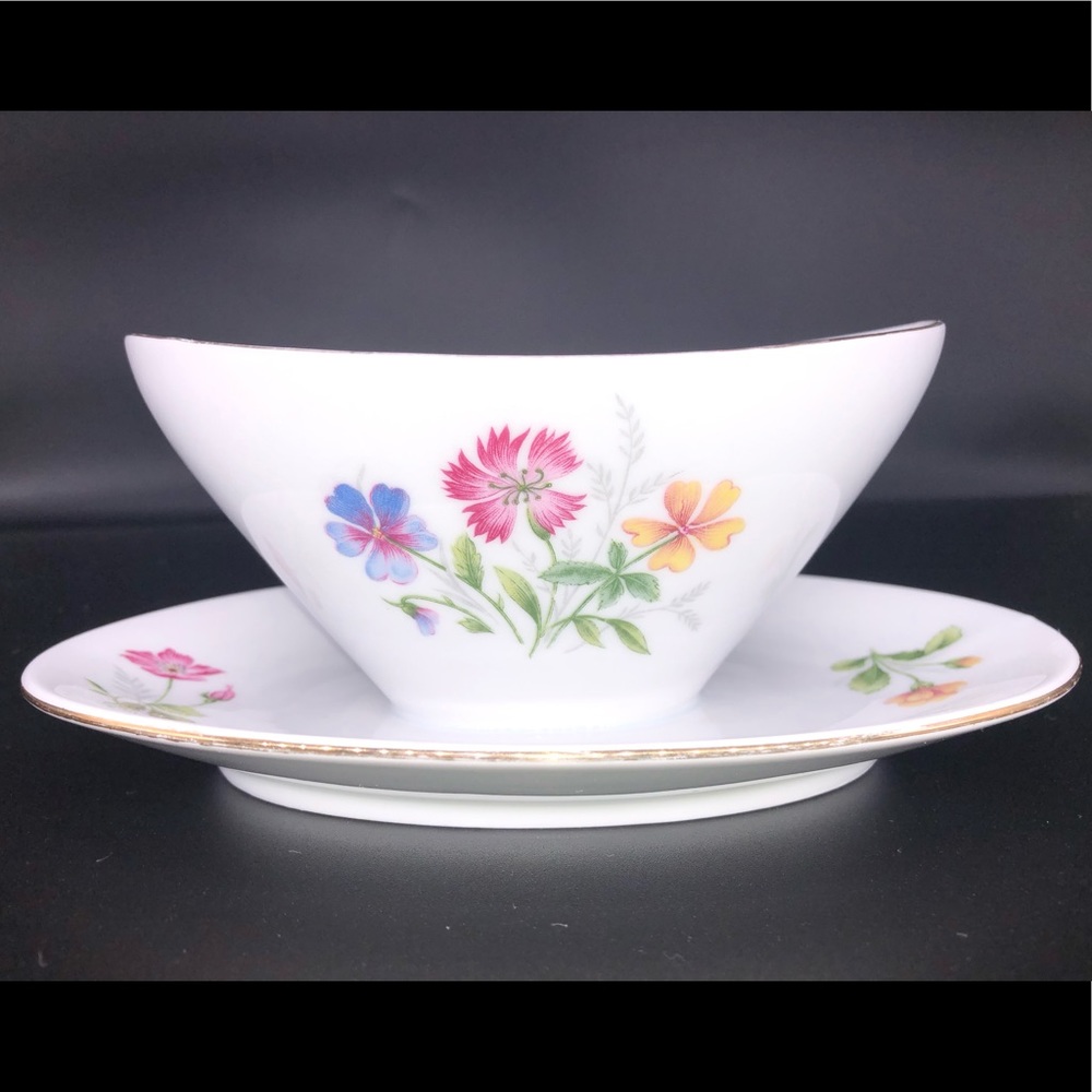 Bareuther Waldsassen Bavaria Germany Fine Porcelain Saucier Pansy’s Gold Trim